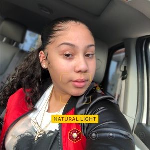 Meet your Posher, Veronica